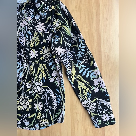CALVIN KLEIN - Women’s Blouse / Floral pattern/ Multicolor / Size  XS - Picture 7 of 8